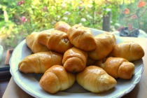 Croissante cu fructe