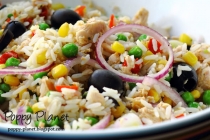 Salata de ton cu orez si legume