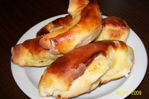 Cornuri dulci cu brânză sărată