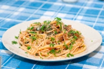 Paste bolognese cu spanac si carne de curcan