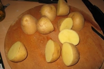 Cartofi in folie de aluminiu sau Jacket Potatoes
