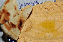 HUMMUS cu paine libaneza condimentata