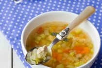 Soup Sunday- Supa de vara cu pui si pesto