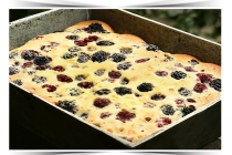 clafoutis de zmeura si mure